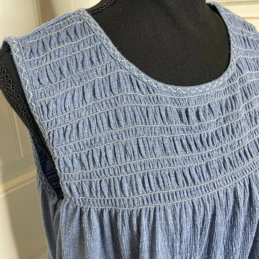 Max Studio Blue Smocked Sleeveless Top - Picture 2 of 7